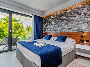 Villa - Stay With Pool in Promajna (Baska Voda)