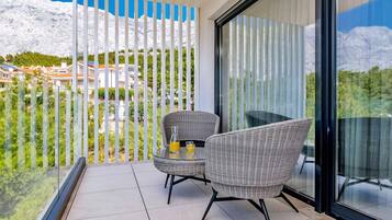 Villa | Balcony