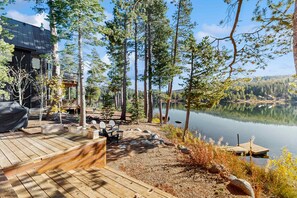 Property grounds - Luxury lakefront home with private hot tub, on-site dock, fireplace & HOA beach (Soda Springs)
