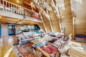 TV, fireplace, DVD player, table football - Luxury lakefront home with private hot tub, on-site dock, fireplace & HOA beach (Soda Springs)