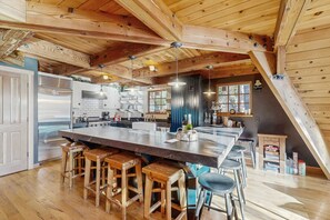 Dining - Luxury lakefront home with private hot tub, on-site dock, fireplace & HOA beach (Soda Springs)