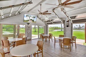 Dining - Scallop Waterfront Cottage @ LIV `Gateway to Mars` (Port Isabel)