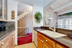 Interior - Kingwood Village Condo with Sparkling Pool Near Beach & Northstar (Kings Beach)