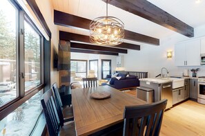 Interior - Tahoe-Modern Condo with High-Speed WiFi, Fireplace, & W/D (Incline Village)