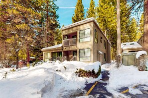 Exterior - Tahoe-Modern Condo with High-Speed WiFi, Fireplace, & W/D (Incline Village)