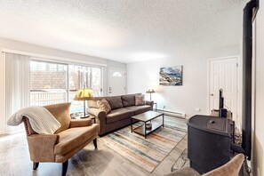 Living area - Ground Floor Condo with Free WiFi, Private W&D, and Full Kitchen (Incline Village)