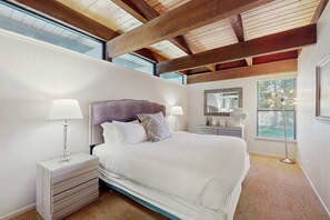 Iron/ironing board, WiFi, bed sheets - Spacious condo in lakefront complex with fireplace, balcony, pool, & hot tub (South Lake Tahoe)