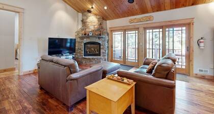 Immaculate Dog-Friendly Home with Private Hot Tub, Billiards, 2 Jacuzzi Tubs
