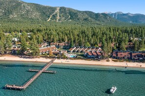 Beach nearby - Condo with pool, hot tub & lake access (South Lake Tahoe)