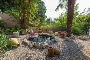 Outdoor spa tub - Cozy accommodation in quiet surroundings with sea view and barbecue (Dramalj)