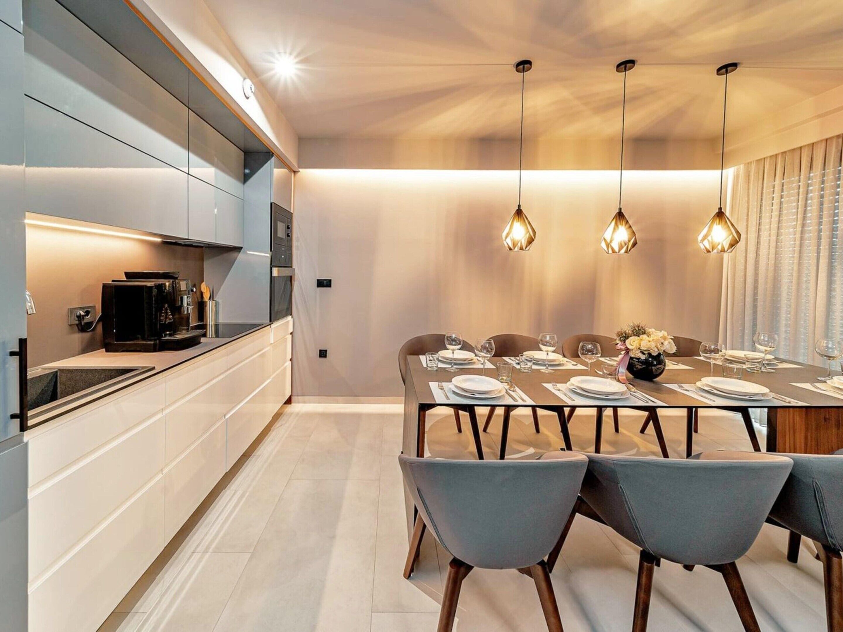 Villa | Dining