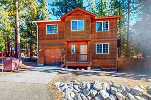 Exterior - Cozy, enchanting retreat with hot tub, stunning deck, & balcony - close to beach (Kings Beach)