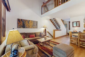 TV, fireplace, offices - Vintage Ski Condo Close to Slopes with WiFi, Shared Pools & Hot Tub, & Tennis (NorthStar-Truckee)