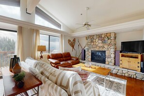 TV, fireplace, DVD player, offices - 4Story Lakeview Retreat with Pool Table, Decks & Designer Vibes in Incline Village (Incline Village)