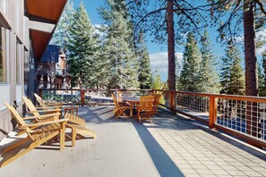 Outdoor dining - Lakeside Sanctuary with Lake & Sunset Views from Deck, Walk to Private Beach-Pier (Tahoe City)