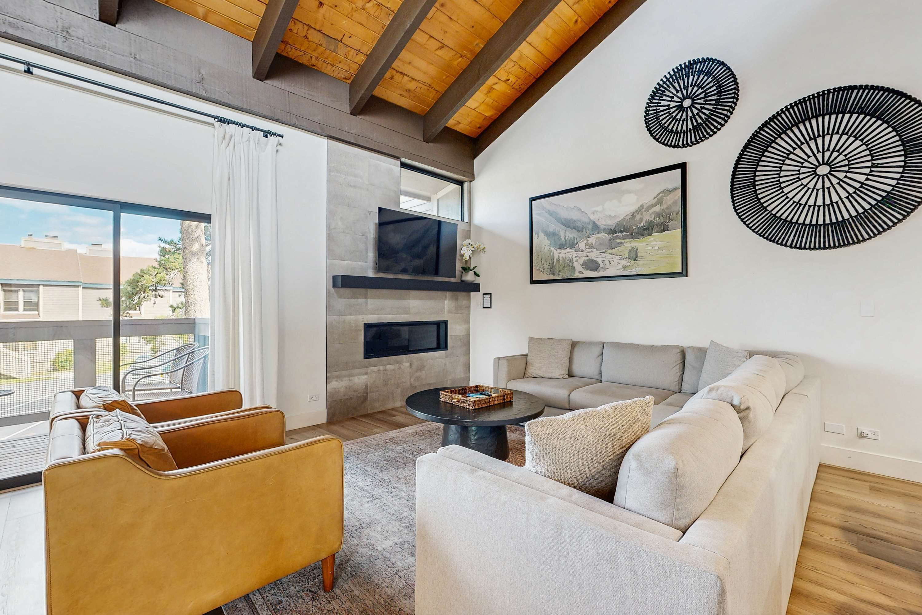 TV, fireplace, offices