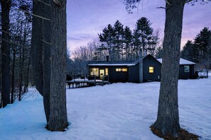 Exterior - Chic Catskill Retreat Casa Cochecton (Cochecton)