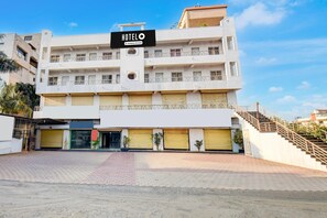 Exterior - Classic With Balcony Hotel Galaxy Inn (Junnar)