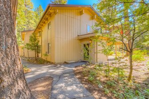 Exterior - Two-story mountain-view condo with balcony, fireplace & pool - dog-friendly (Incline Village)
