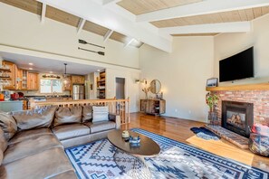 TV, fireplace, offices - Two-story mountain-view condo with balcony, fireplace & pool - dog-friendly (Incline Village)