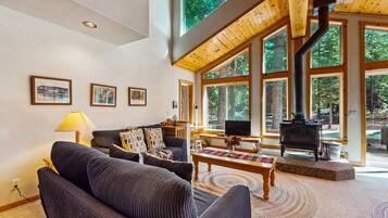 TV, fireplace, DVD player