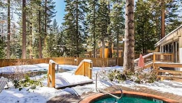 Bañera de hidromasaje exterior