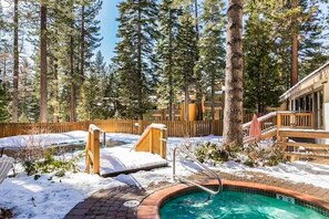 Bañera de hidromasaje exterior