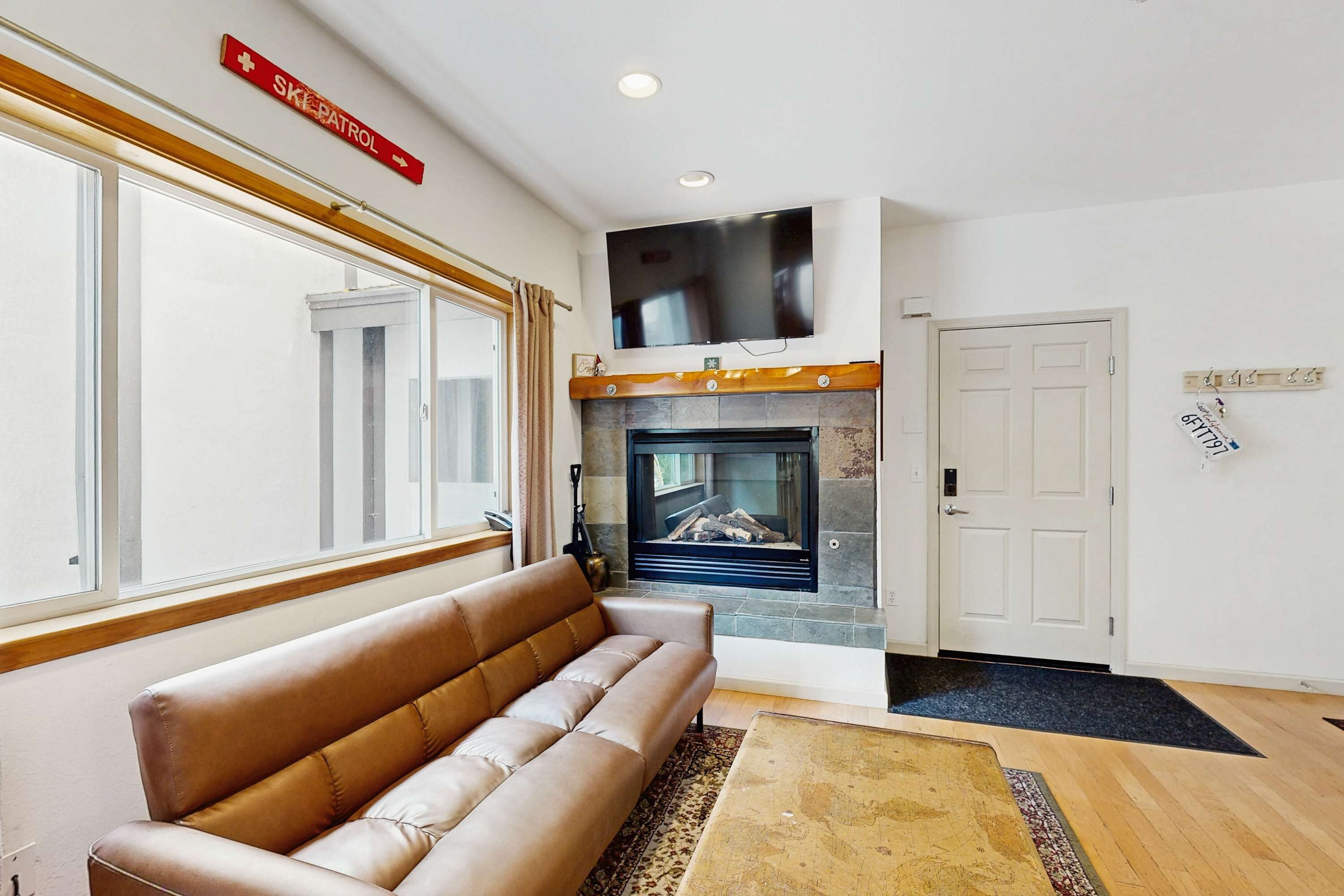 TV, fireplace, stereo, offices