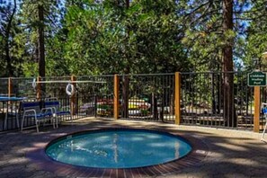 Pool - Kings Beach Condo Near Lake Tahoe w/Fireplace, Shared Pool, Tennis Courts, Deck (Kings Beach)