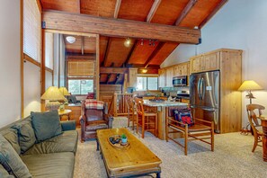 TV, fireplace, DVD player, offices - Cozy condo with mountain views, free shuttle & W&D (NorthStar-Truckee)