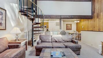 TV, fireplace, offices