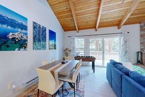 Dining - Beautiful townhouse with deck, foosball, fireplace, and skiing nearby (Incline Village)