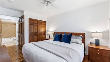 2 bedrooms, iron/ironing board, travel crib, WiFi