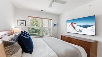 2 habitaciones, tabla de planchar con plancha, cuna de viaje y wifi