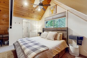 2 Schlafzimmer, Schreibtisch, Bügeleisen/Bügelbrett, WLAN