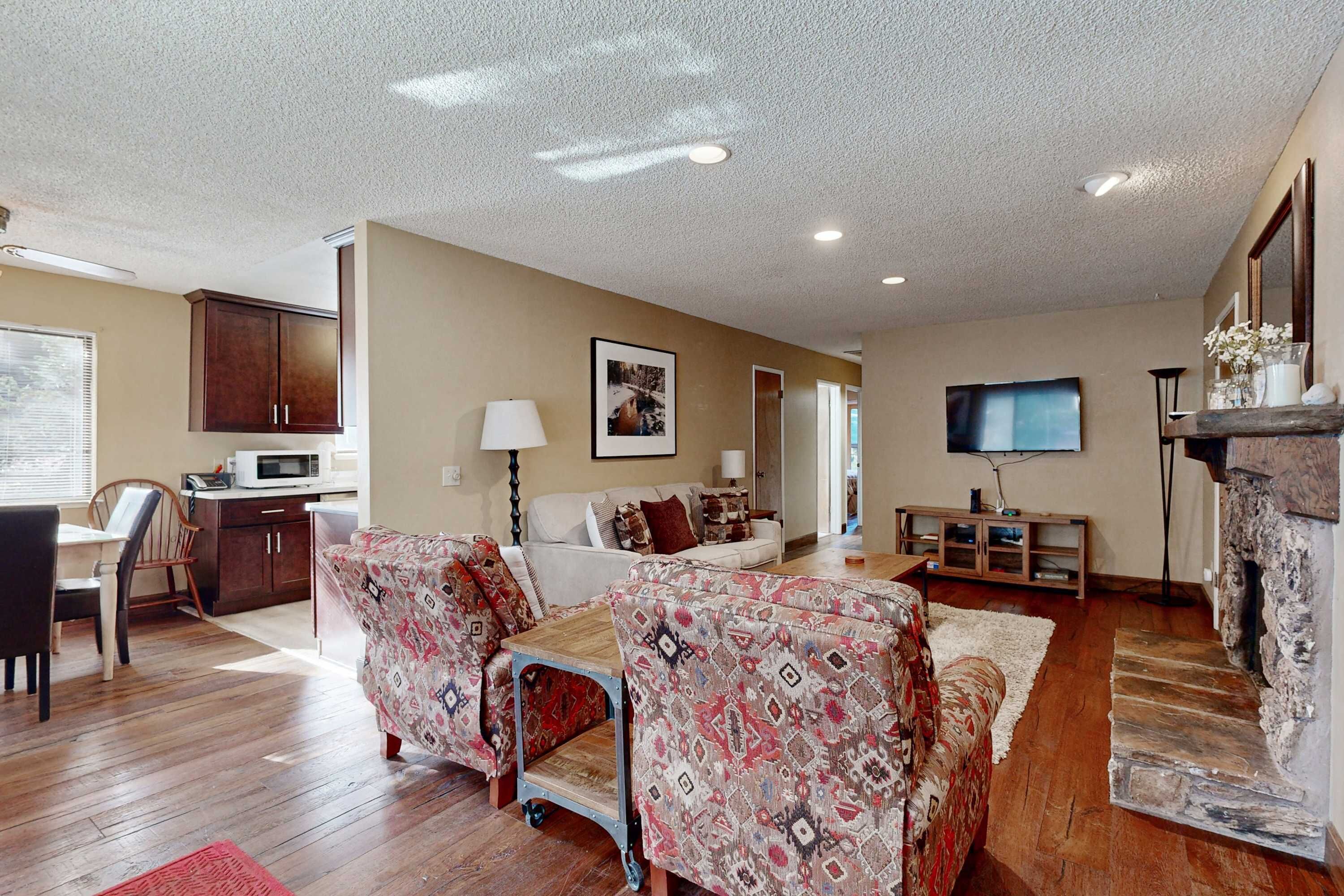 TV, fireplace, offices