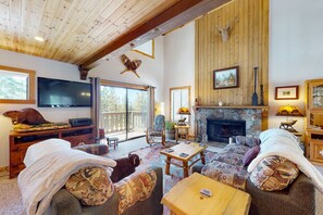 TV, fireplace, offices - Rustic home with forest access, pool, hot tub, sauna, pool table, 2 fireplaces (South Lake Tahoe)