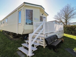 Exterior - Ocean Breeze Escape (Rochester)