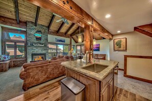 Interior - Luxurious Lakeland Village home with modern amenities and close to lake (South Lake Tahoe)