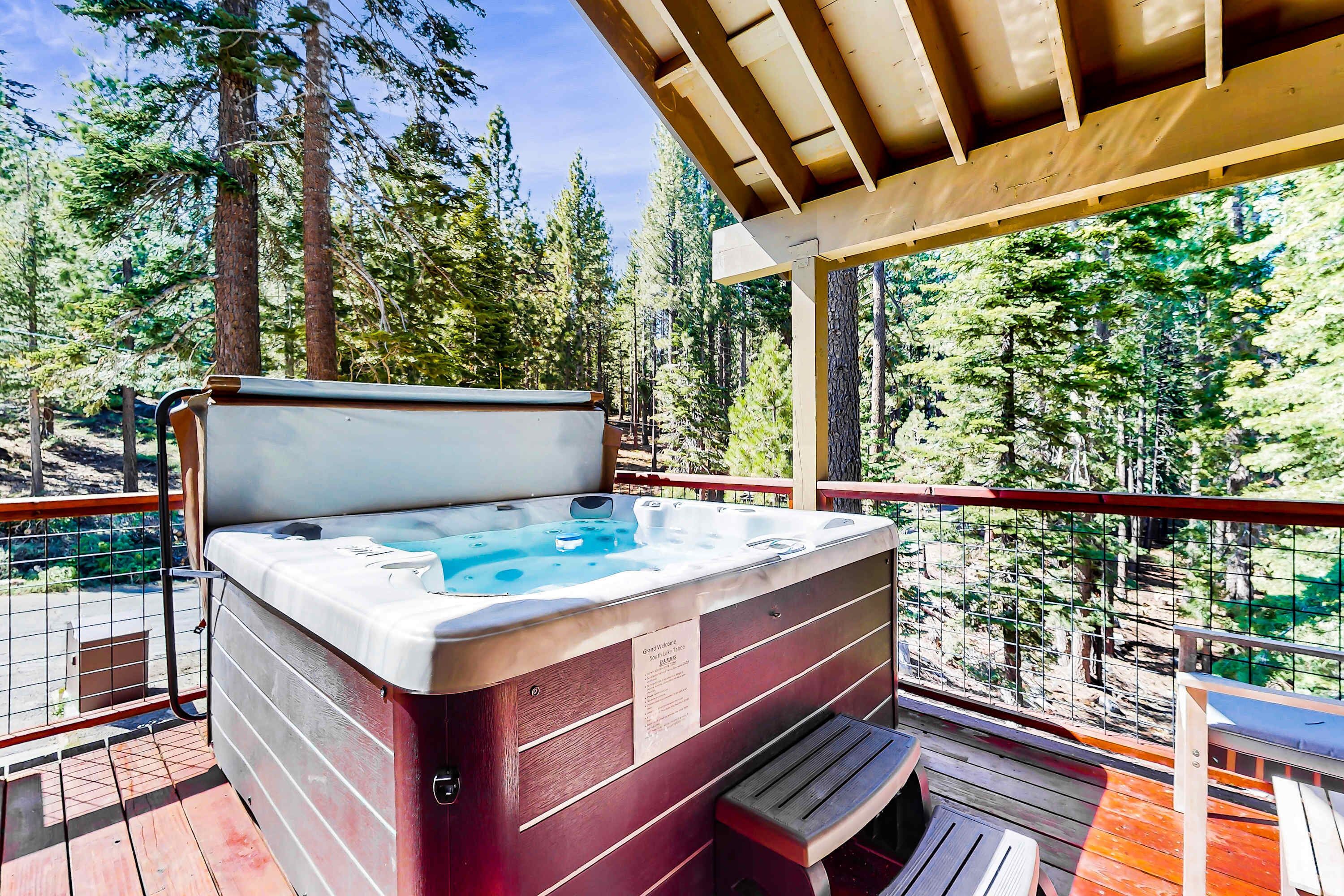 Tina de hidromasaje al aire libre