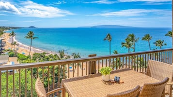 Condo, Multiple Beds, Balcony, Ocean View (Mana Kai 811) | Outdoor dining