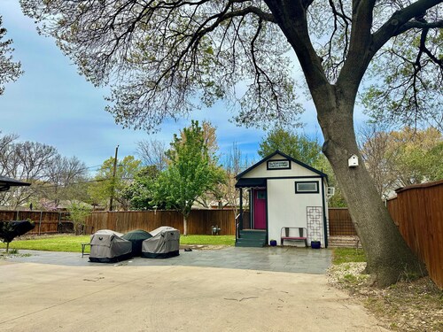 Unique Stay Tiny Home Fire Pit *Location*