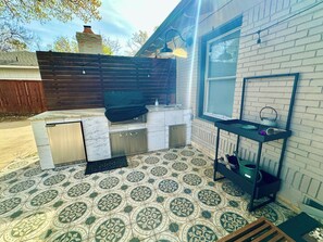 Terrace/patio - Boutique Tiny Home Retreat Near Love Field | Monthly (Dallas)