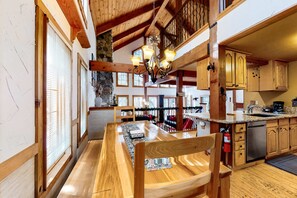 Interior - Family friendly cabin with a private hot tub & access to a shared pool, tennis (Truckee)