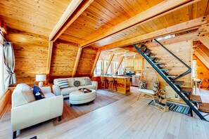 TV, fireplace, offices - Dog-friendly A-frame cabin with 2 decks & fireplace - walk to the beach (Homewood)