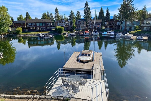 Property grounds - Charming Tahoe Keys Waterfront Retreat with Private Dock, Pool Table (South Lake Tahoe)