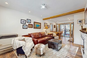 TV, offices - Family-Friendly Cabin with Spa, Two Decks, Fenced Yard and Play Structure (South Lake Tahoe)