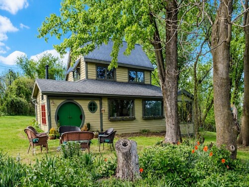 Shire Cottage: We're looking for someone to share in an adventure in WV.