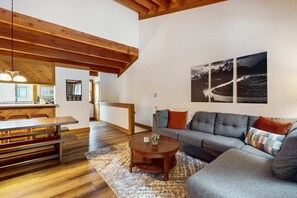 Living area - Cozy townhouse with pool access, board games, and fireplace - near skiing (Northstar - Truckee)
