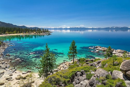Tahoe Donner Ski & Beach Retreat - Access to Marina, Tennis & Rec Center